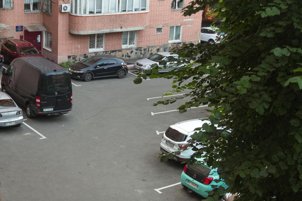 на вернадського Apartment *